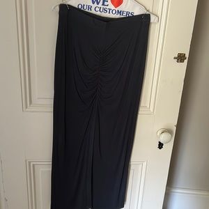 Maxi Rayon Navy skirt with slit